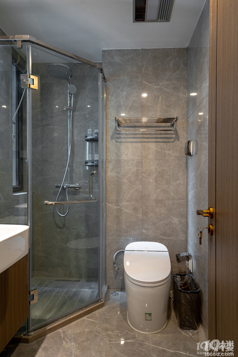 �����ϳ������ַ�װ�ޣ��ɷ�װ�ޣ�ά�ޡ����£�רҵװ�޶�