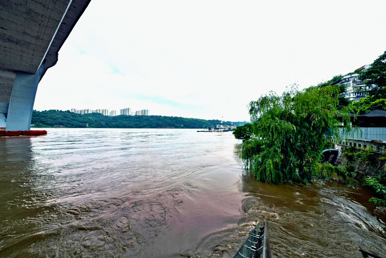 oݳf85-족ˮ(chung)¸ Ҳ̧;