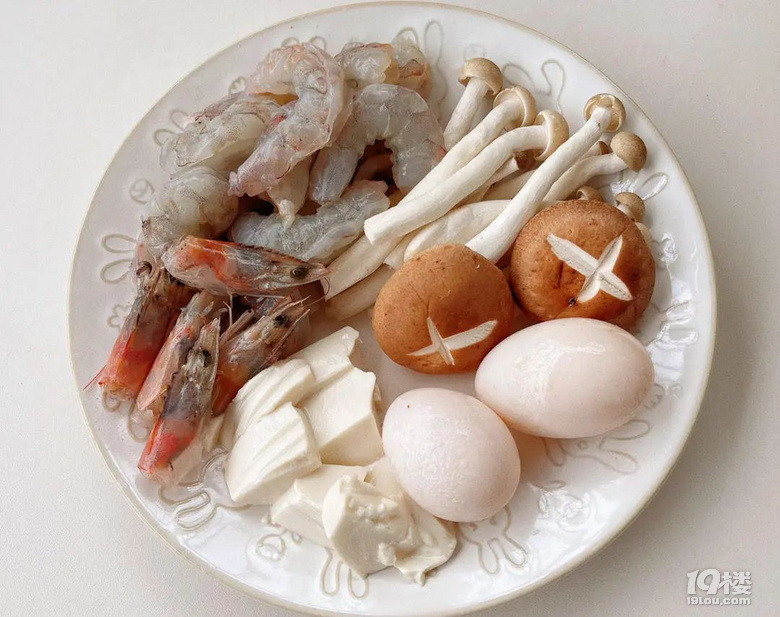 三鮮菌菇湯，低卡又美味