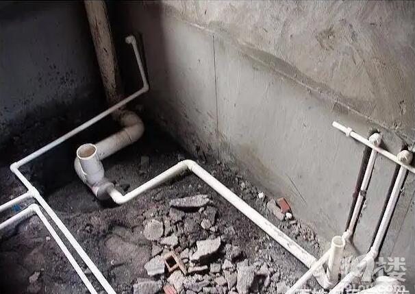 �����ϳ���ˮ��ά�ޣ��ϳ����ܵ�©ˮ������ά�ޡ���װ��©ˮ���