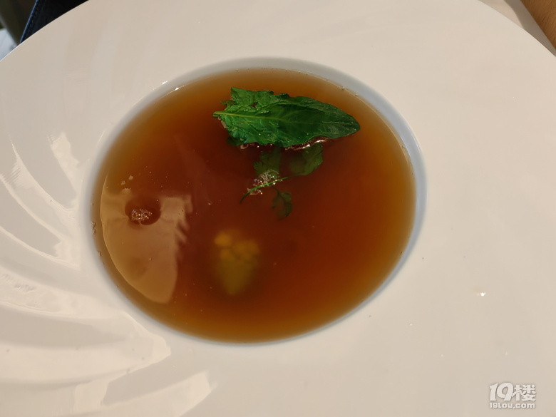 Ʒ