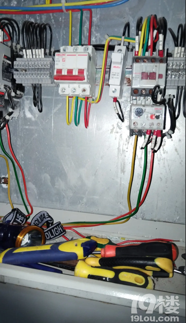 ��������ˮ��ά�ޣ�����ˮ�繤�޵�·������ˮ�ܵ�ά�� ��װ