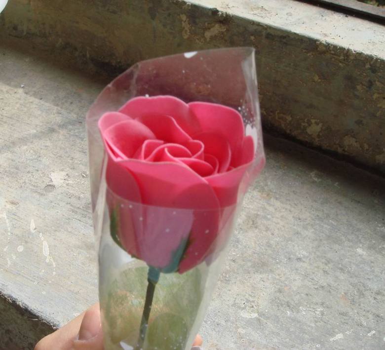 情人节礼物香薰精油玫瑰皂花可用于洗手、洗脸