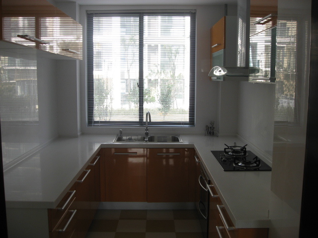 卖桐庐县城南大奇山边新小区房子一套(萧宏普