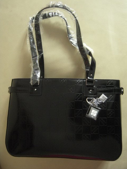 全新fion(菲安妮)黑色牛皮压花包交换同品牌或