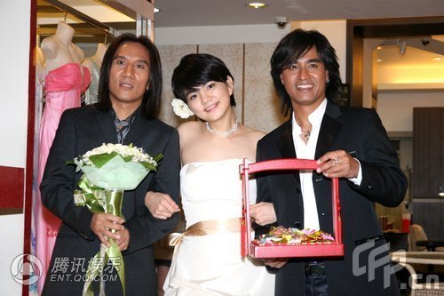 图:跨刀拍MV为动力火车披婚纱 Ella爱到疯癫-八