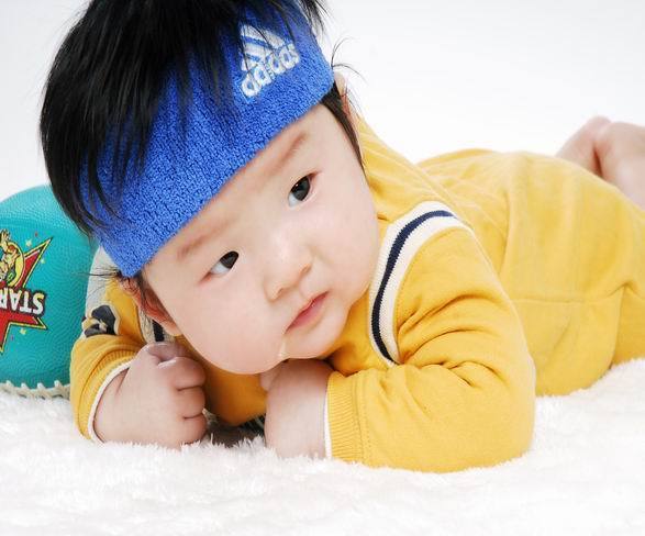 小眼睛帅哥来了!-妈咪宝宝秀-杭州19楼