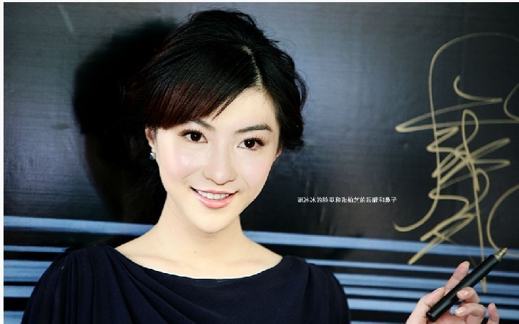 当范冰冰的脸型遭遇赵薇的眼睛和鼻子,竟然衍