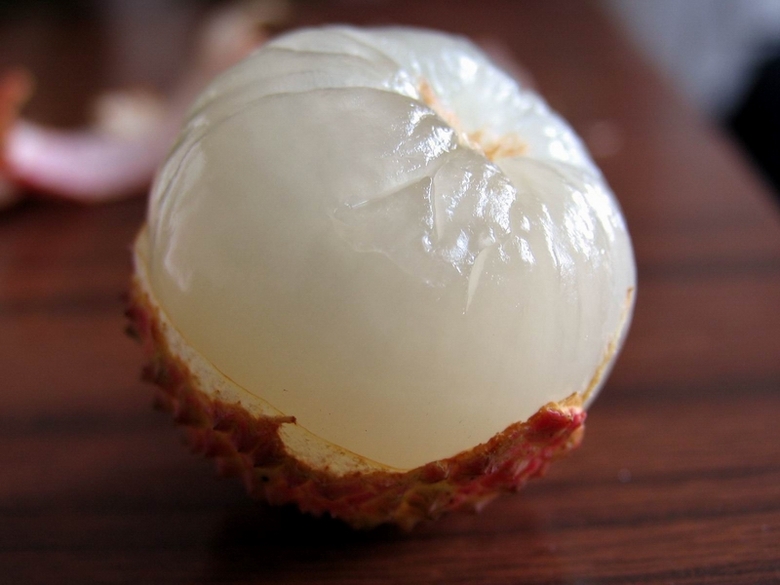 水嫩的新鲜荔枝上市了,能不能吃啊…-准妈妈论