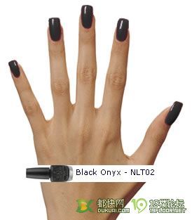 怎么涂黑色指甲油?
