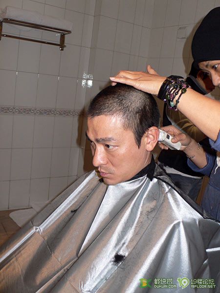 我把终于把<em>头发剪</em>光了.-情感沙龙-<em>杭州</em>19楼