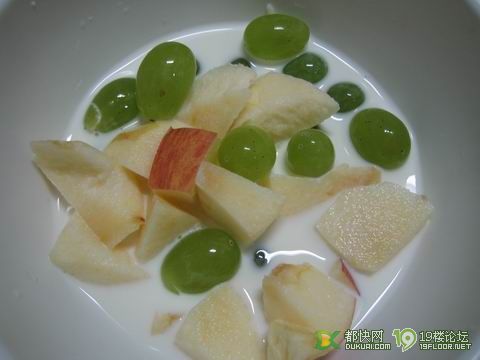 夏天的开胃简单小甜品--水果牛奶麦片-19楼私