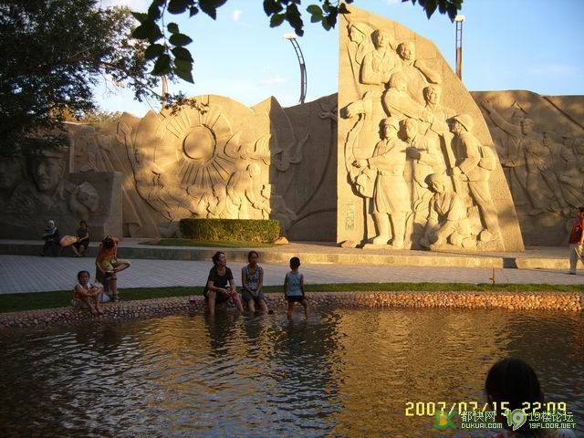 自然景观与人文景观奇妙结合的地方---新疆游-