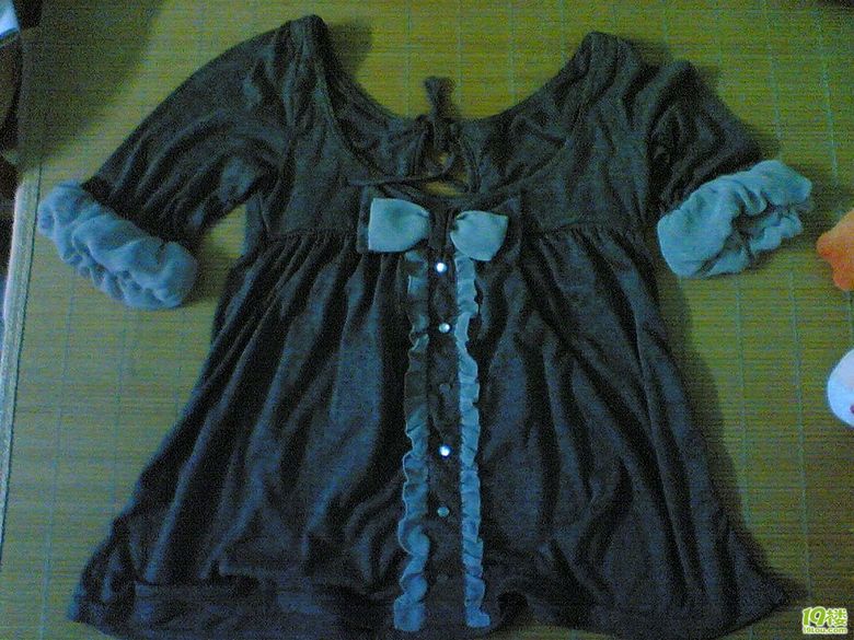 闲置9成新YY,KK,漫画和小饰品,换蛋糕券或山核