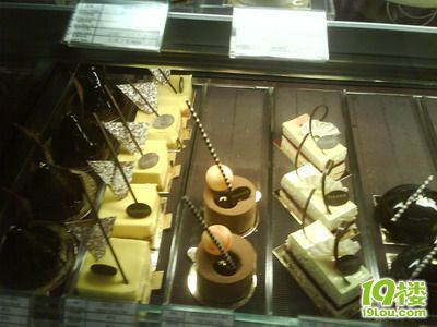 上海新天地有古董床的甜品店(有pp)-美食俱乐