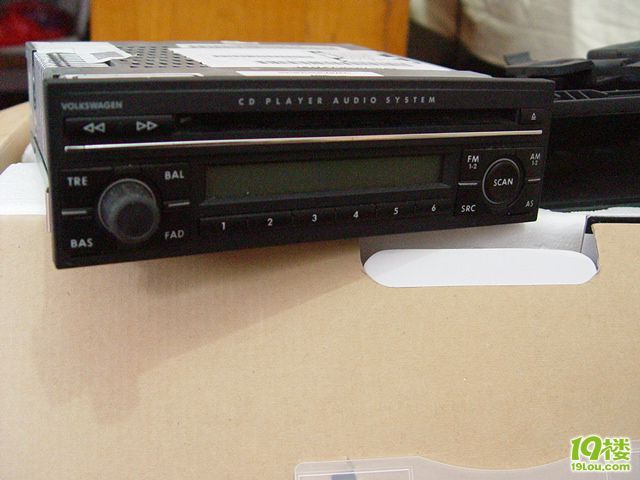 转让polo原装CD机.成色95以上.-二手车-杭州1