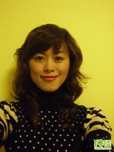 今年4<em>月份</em>烫的<em>头发</em>已经没型了,今天又去烫了头