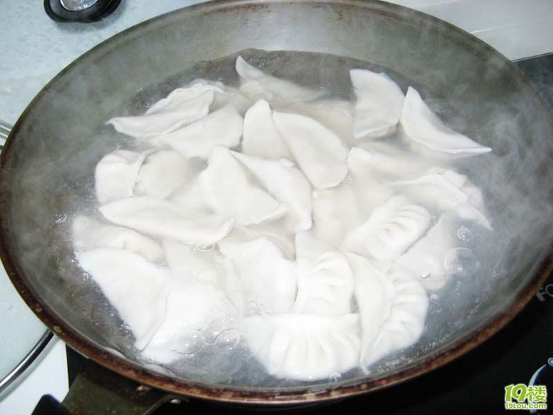 娃娃鱼的简单挂面--青菜子排,水煮晚餐,肉片,饺不能病通风吃萝卜吗图片