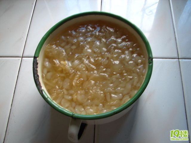 自制木瓜哈什蚂银耳羹