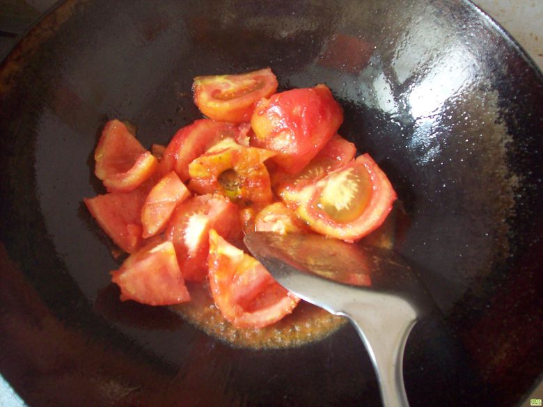 我爱烧菜--开胃的西红柿牛肉水饺馅做法(附图片