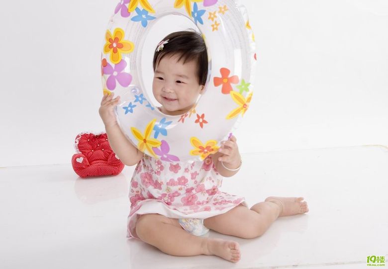 家杨内衣,v内衣必还(4楼新上练美女的小美女图体操小妞不留真图片