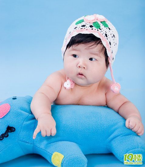 我那<em>头发又黑又多</em>的宝贝女儿,越长越漂亮可爱