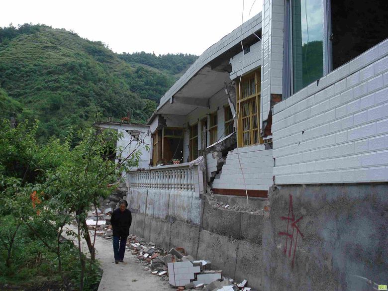 show几张我在青川地震灾区工作生活的照片,哈