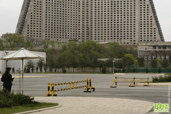 太黑了 转贴都要 100JB 一个俄罗斯人镜头下的