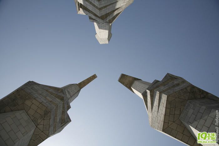 太黑了 转贴都要 100JB 一个俄罗斯人镜头下的