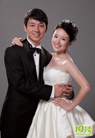 潘粤明董洁浪漫婚纱照曝光俊男靓女天生一对