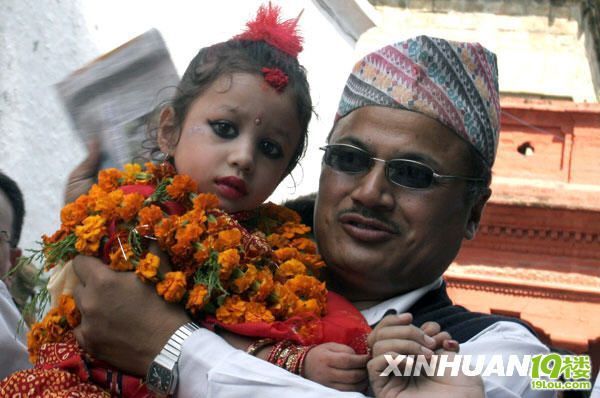 尼泊尔选出新的活女神库玛里-八卦田-杭州19