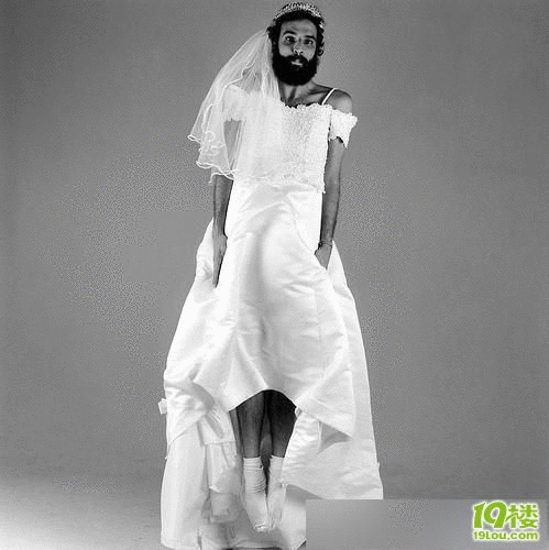 谁说男人不能穿婚纱?!