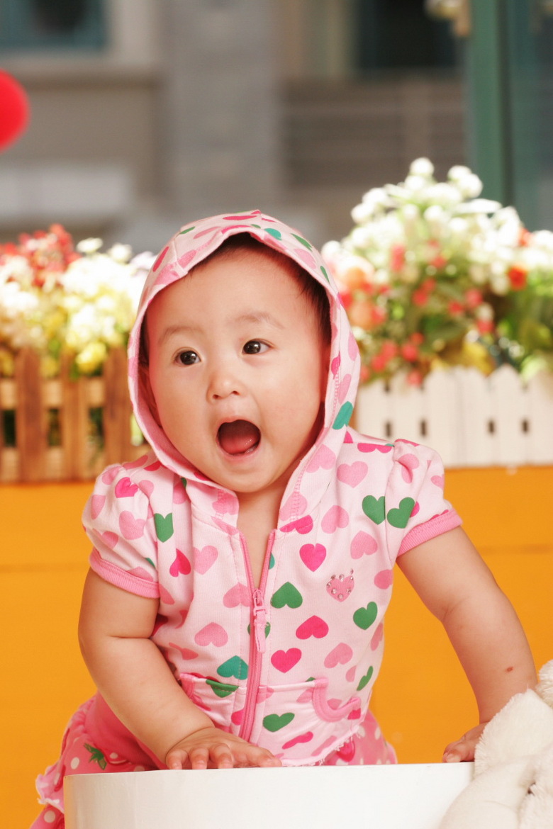 可爱的双胞胎姐妹花,第一张很搞笑哦