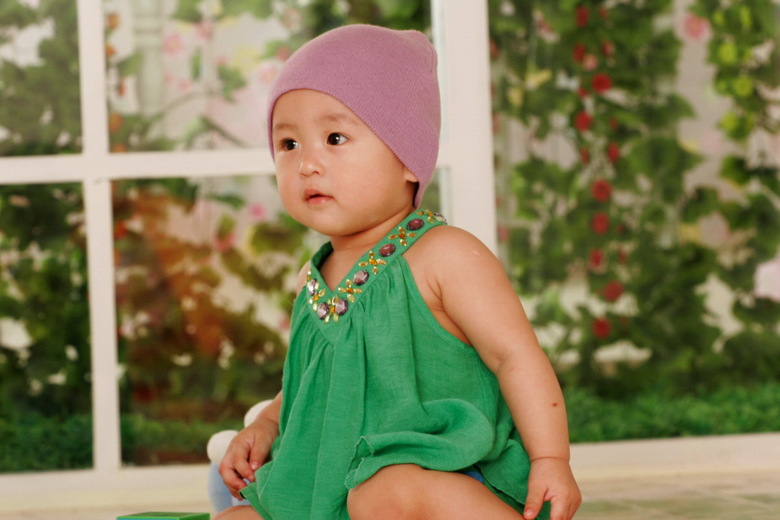 可爱的双胞胎姐妹花,第一张很搞笑哦