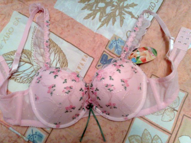 1<em>楼文胸</em>知识,2楼上新买的6个<em>文胸</em>,3楼闺蜜的4