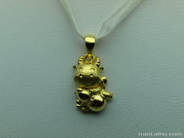 万隆珠宝11月隆重面市3D十二星座-咖啡大教室