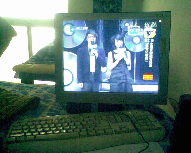 准备宅男几天,电脑搬到床上了-情感沙龙-杭州1