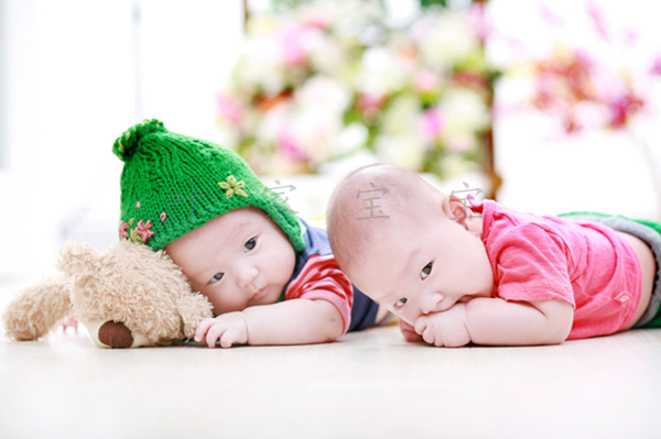 我家可爱的龙凤胎宝宝===更新照片在28页