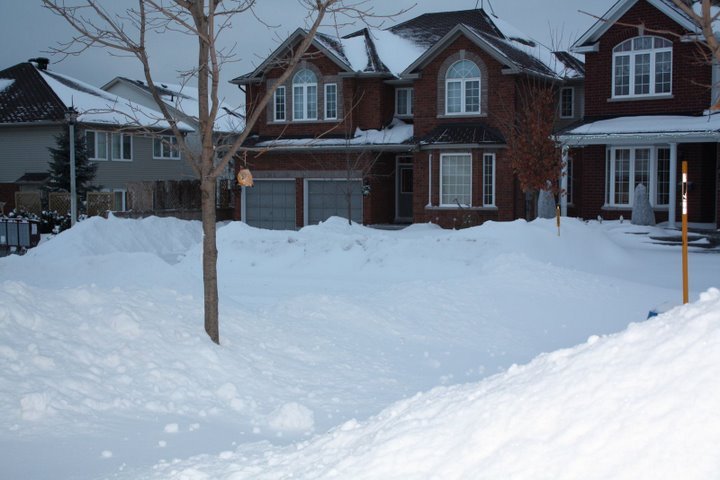 (加拿大时间)Ottawa的雪好大啊,Lori第一次铲雪