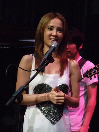 ~蔡依林~花蝴蝶的照片~~另有大丈夫舞蹈教学