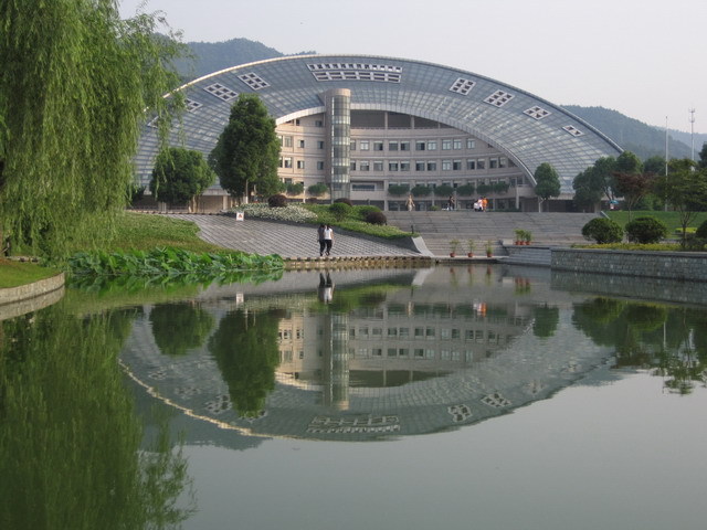 我眼中的美丽杭外校园-杭州外国语学校-杭州1