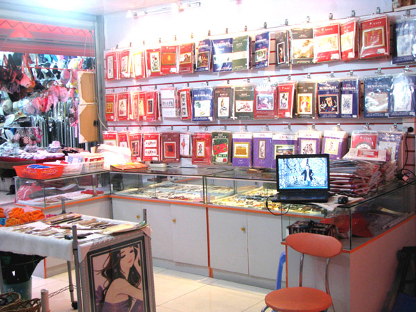 五联小百货市场店面转让