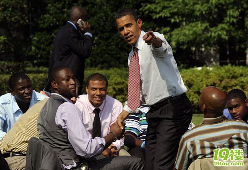 韦德和奥巴马握手竟然不起身,太不懂事了吧。-拉风大本营-杭州19楼