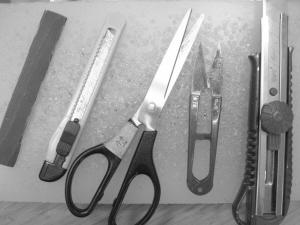 明星们都在穿破洞牛仔裤 国内还没有大规模上