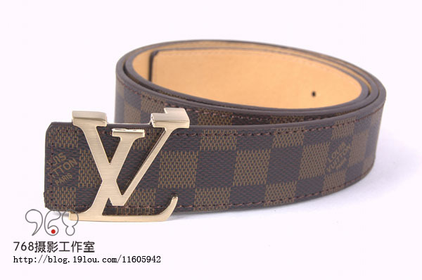 兼职摄影师为服饰公司及网络销售店铺提供拍摄