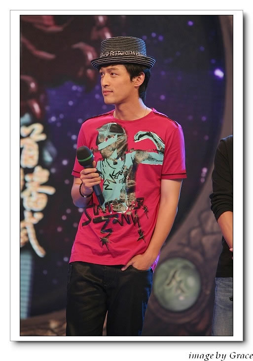 仙剑三开播大典归来。胡歌、霍建华、杨幂、唐