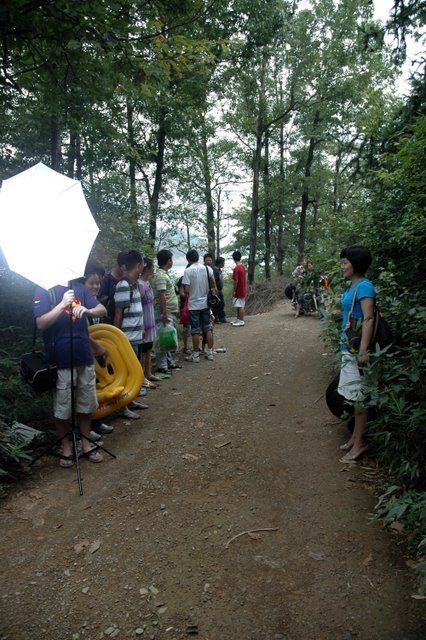 超人大伯伯 在大禹谷 给我们带来了 柔光伞