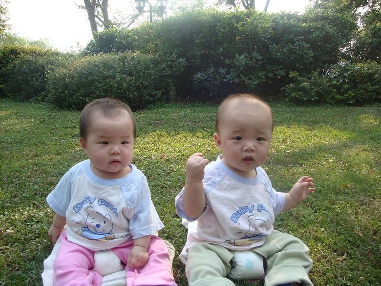 我们家龙胞胎11个月(照片)-妈咪宝宝秀-杭州19