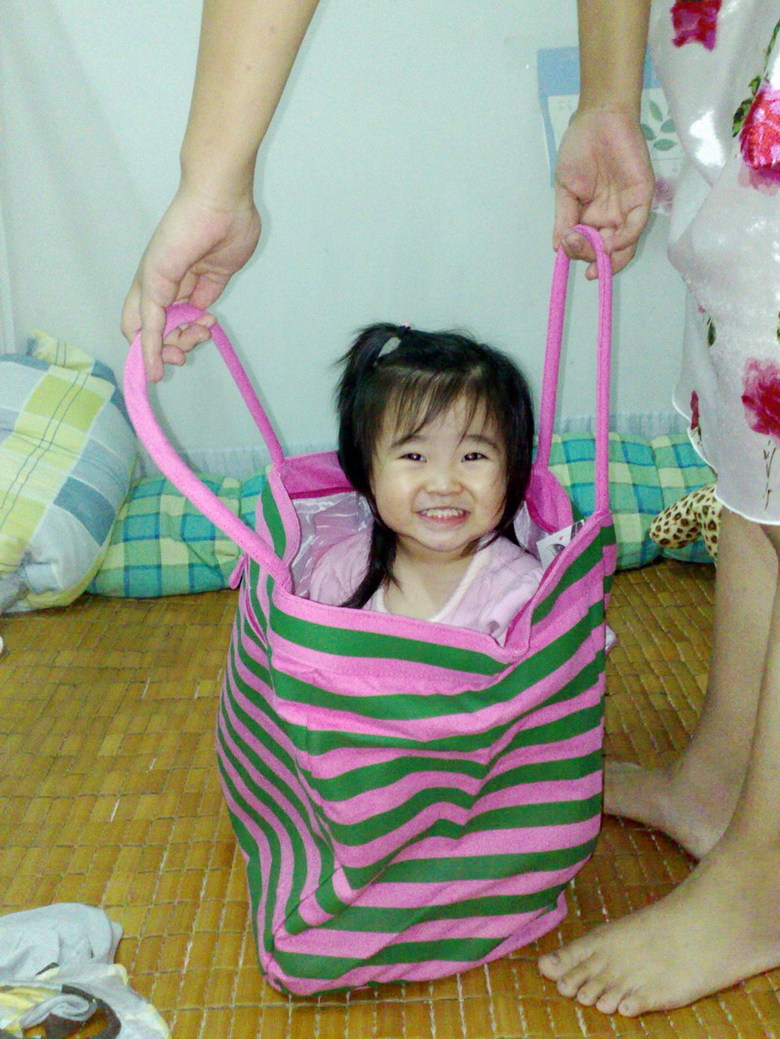 妈妈说这样坐飞机不用买票~-妈咪宝宝秀-杭州