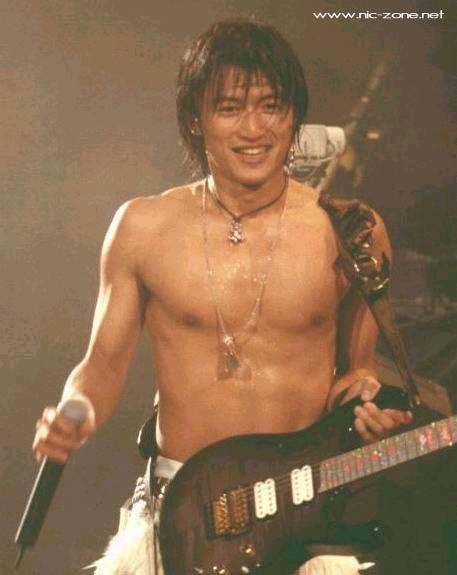 是谁扼杀了谢霆锋?